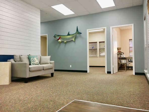 Twisted Oak Work Suites: 1806 Harbor Dr, Rockport, TX 78382